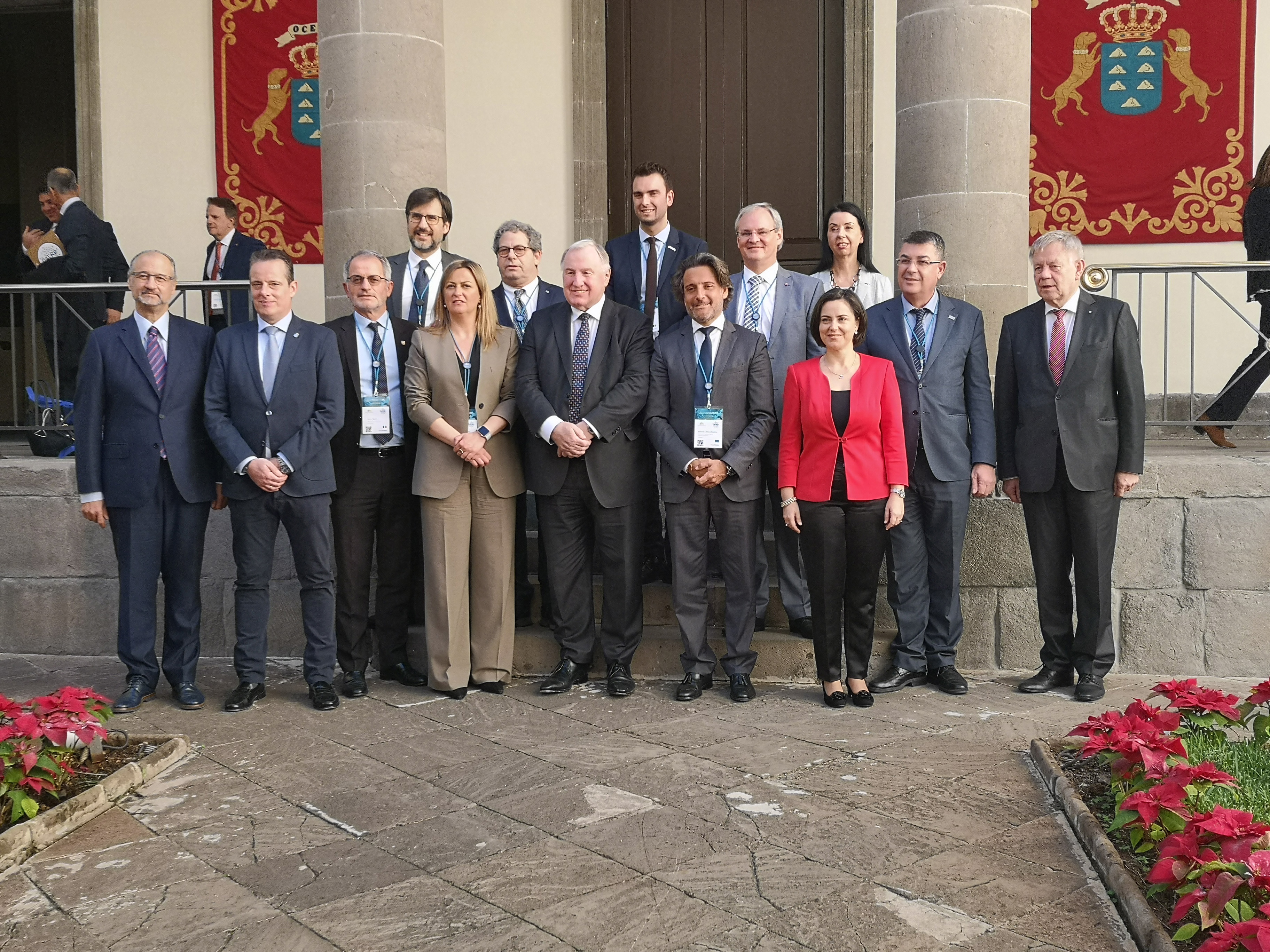 20200117 - Foto5 Presidente de las Cortes en Comité Permanente CALRE